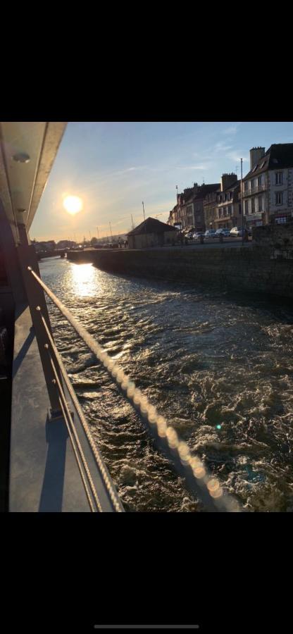 Nuit Sur Le Pont 3 Apartment Landerneau Exterior photo
