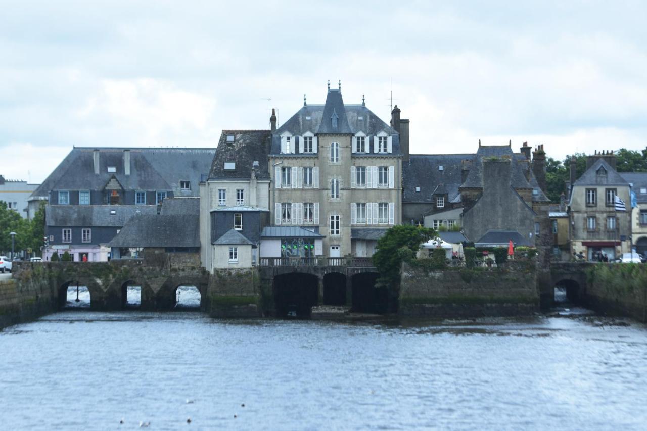 Nuit Sur Le Pont 3 Apartment Landerneau Exterior photo